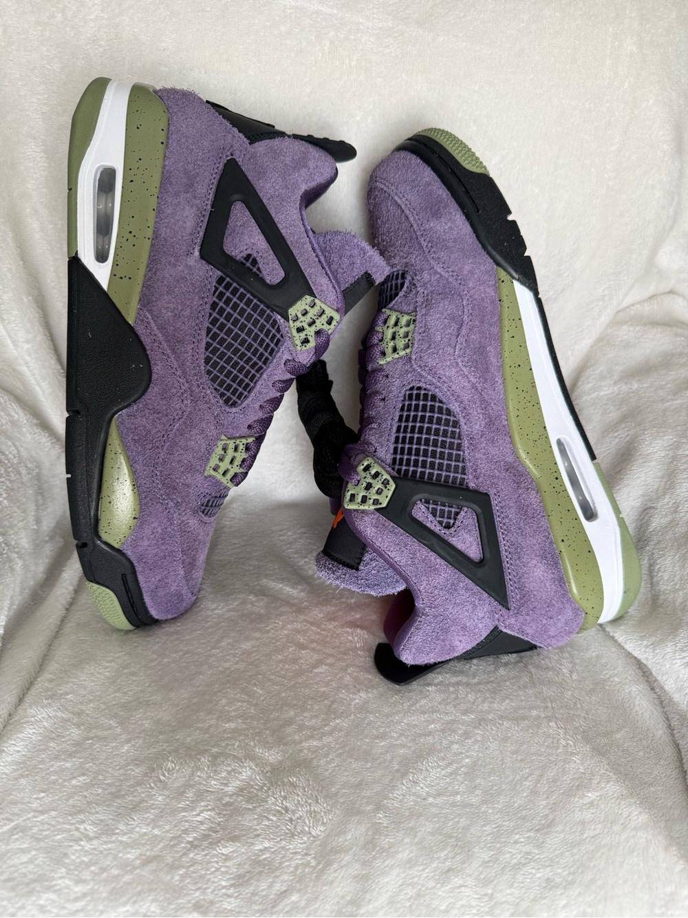 WMNS AIR JORDAN 4 RETRO